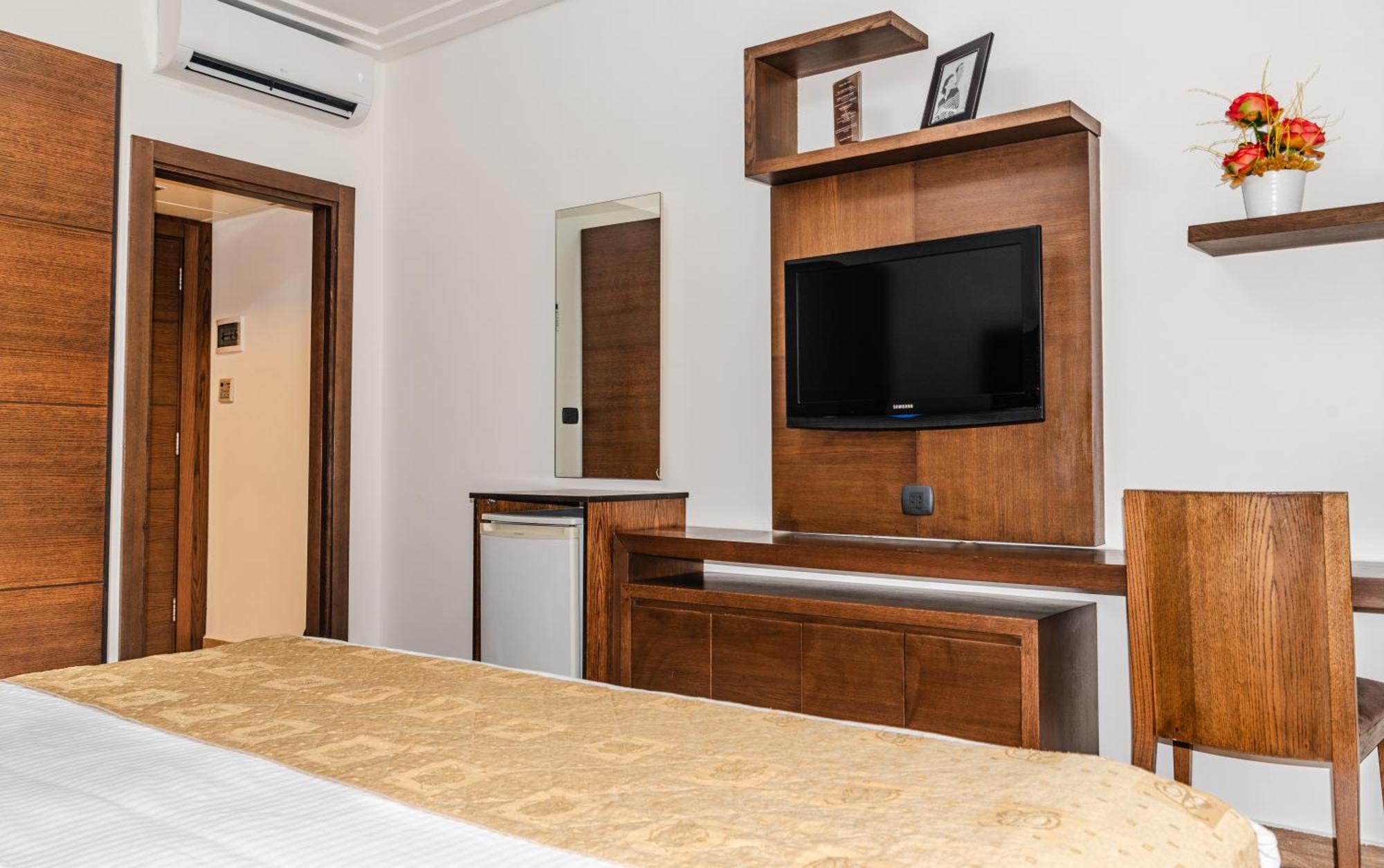 Britannia Suites Beirut Ngoại thất bức ảnh