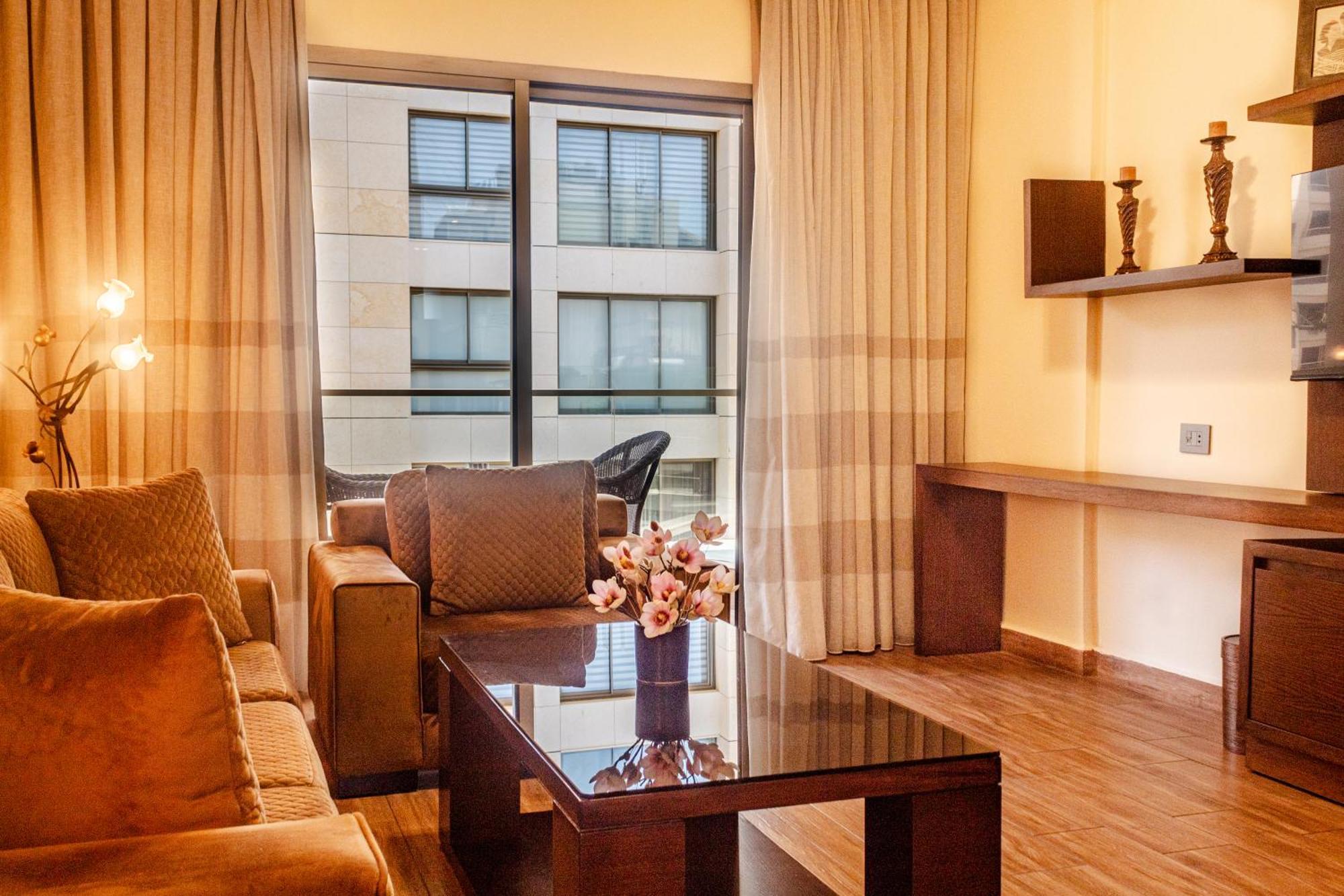 Britannia Suites Beirut Ngoại thất bức ảnh