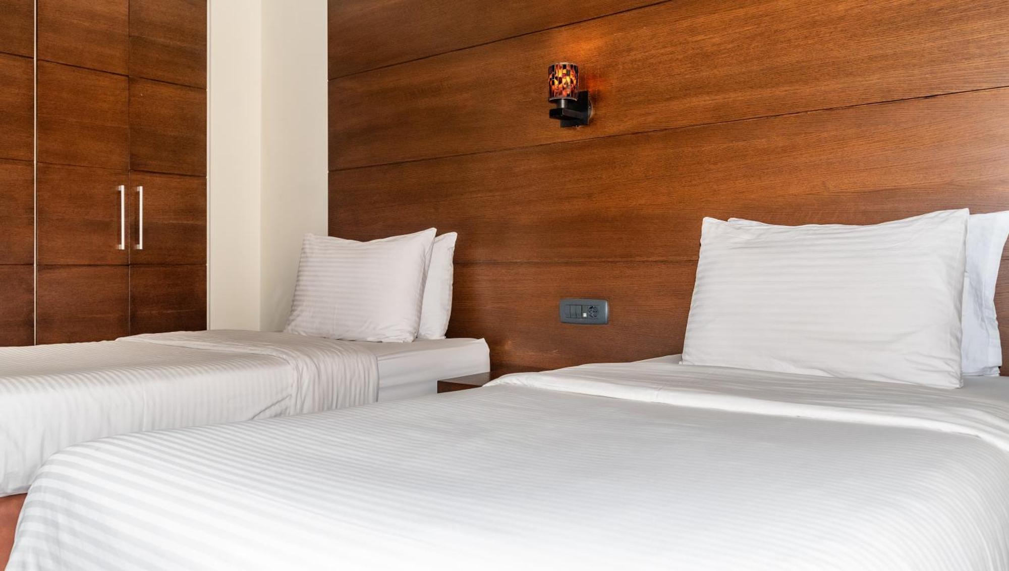 Britannia Suites Beirut Ngoại thất bức ảnh