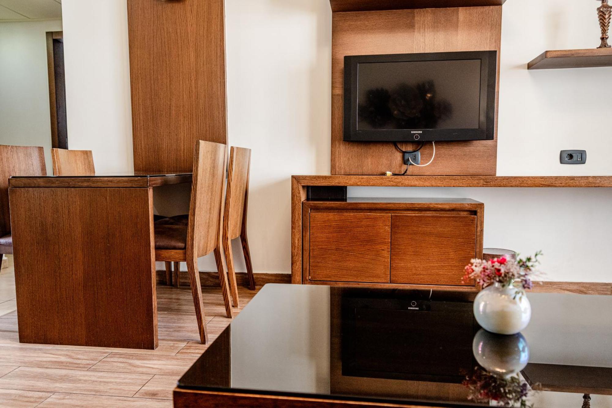 Britannia Suites Beirut Ngoại thất bức ảnh